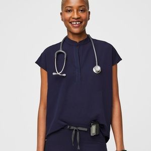 FIGS Rafaela oversized scrub top XS